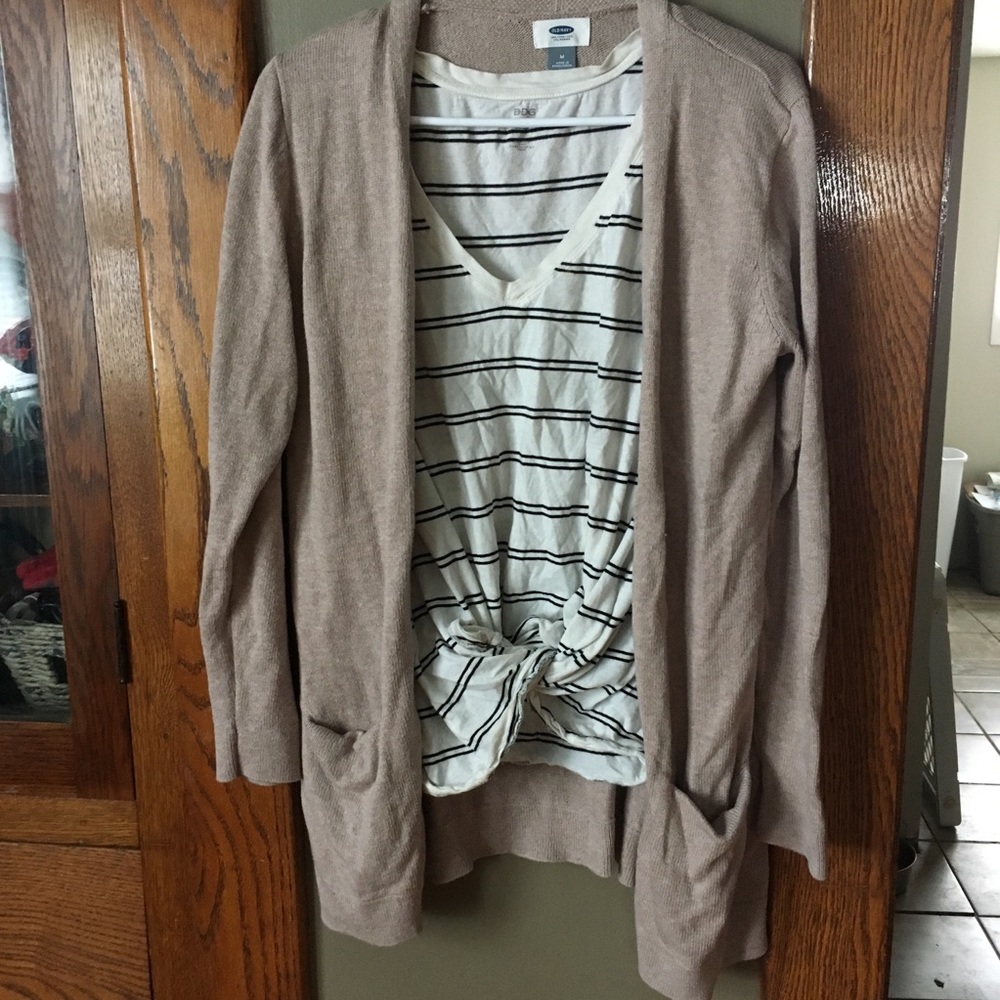 Tan Old Navy cardigan sweater size medium